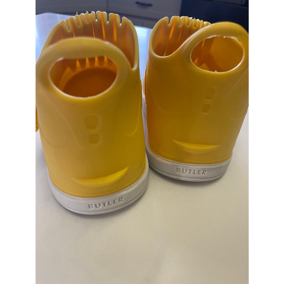 Unisex Kid Butler Rockhopper Over Shoes Yellow Sz 9 rain fall durable waterproof - Picture 5 of 5